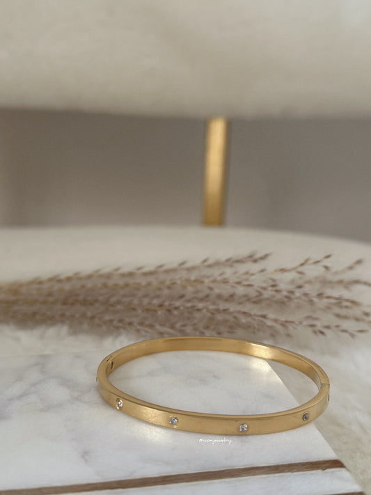 Edgy bangle (gold)