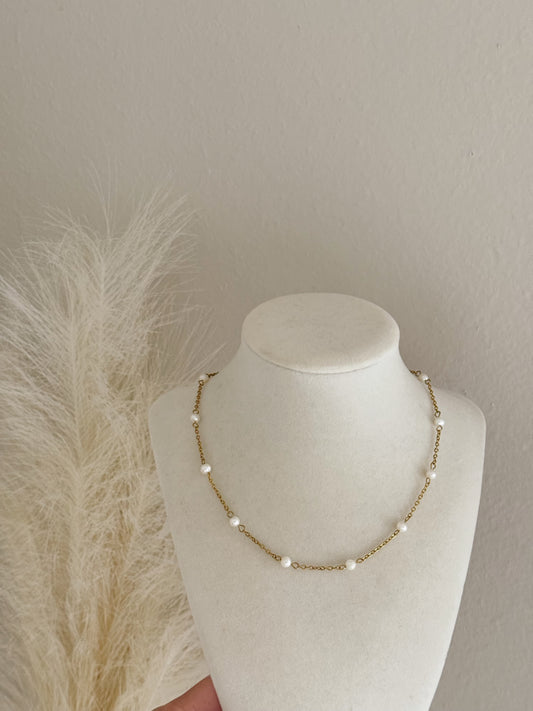 Chic necklace